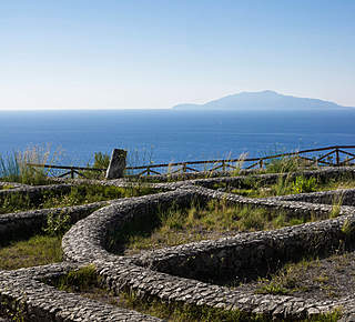 Damecuta: ruderi di villa romana a picco sul mare Hotel