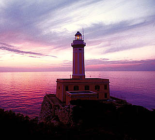 Aperitivo al tramonto al Faro Hotel