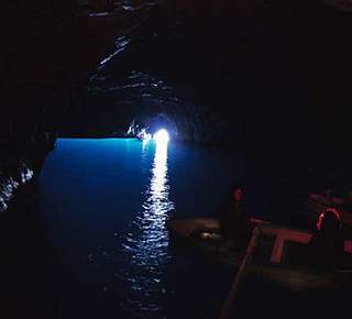 "Strategy" to Visit the Blue Grotto Hotel