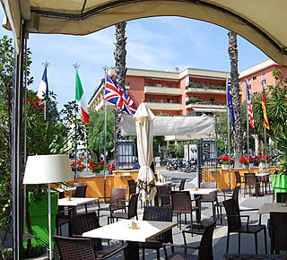 Kontatto Cafe & Steak House Hotel