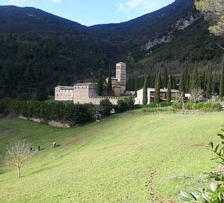 sentiero trekking dall'abbazia ad Umbriano Hotel