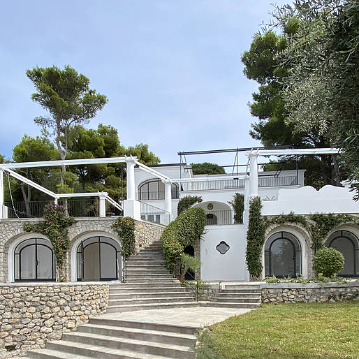 Villa H.
