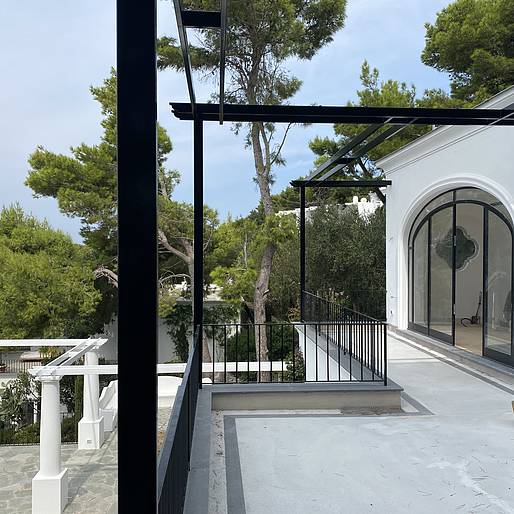 Villa H.
