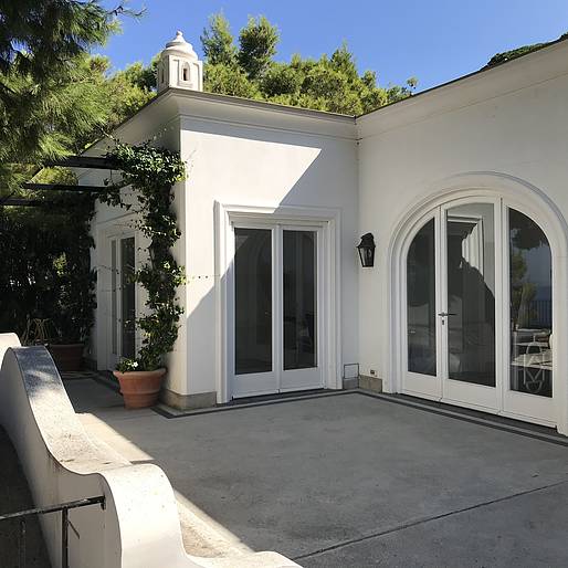 Villa H.