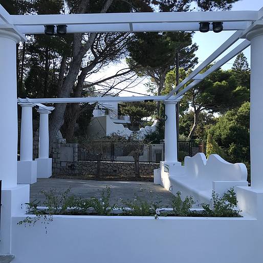 Villa H.