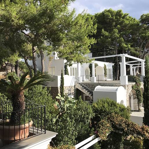 Villa H.