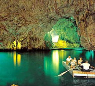The Emerald Grotto Hotel
