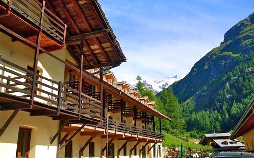 Chalet du Lys Gressoney La Trinitè Hotel