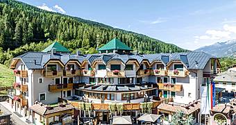 Tevini Dolomites Charming Hotel Commezzadura Hotel